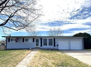 2370 Rivoli Pl, Florissant, MO 63031