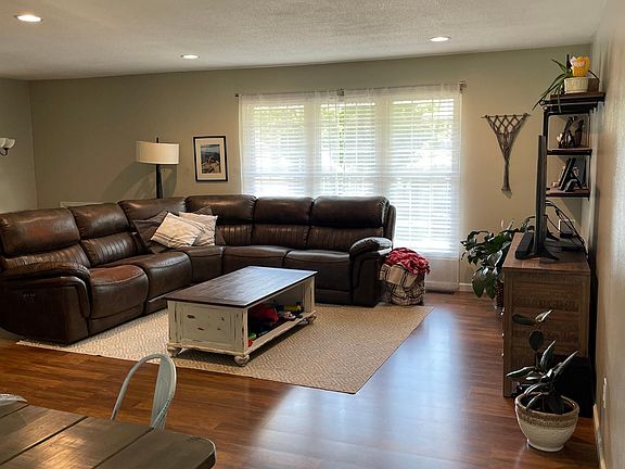 2nd image of 570 Green Forest Dr