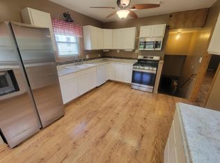 1401 Todd Ave, Albert Lea, MN 56007