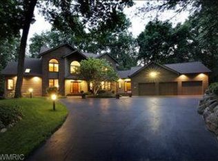 4104 Katydid Ln, Kalamazoo, MI 49008