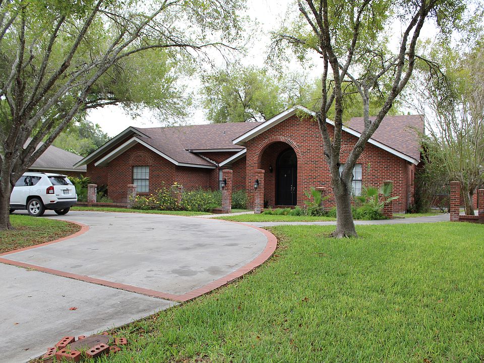 1st image of 1124 Palm Valley Dr E