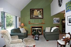 3rd image of 6900 Knollwood Ct
