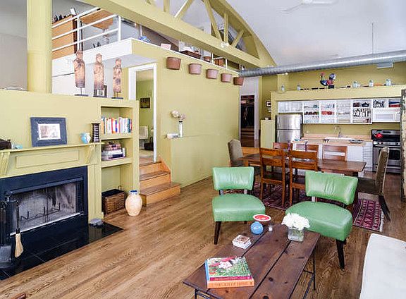 3rd image of 5823 N Ravenswood Ave APT 111