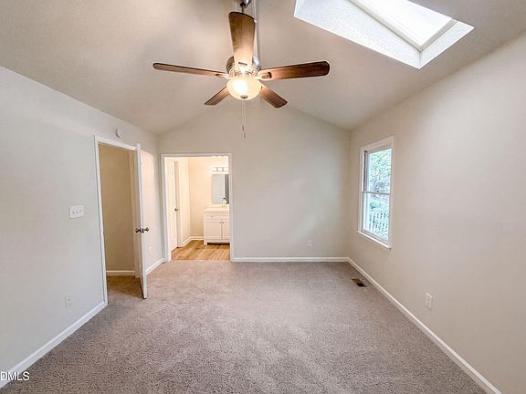 4th image of 1004 Clifford Dr