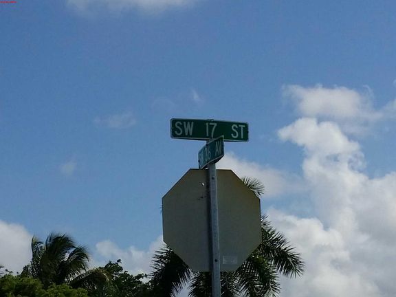5th image of 3787 SW 17th St