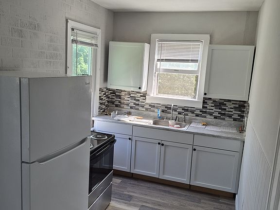 5th image of 162 7th St #B