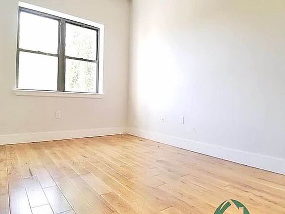 3rd image of 484 Hancock St APT 2B