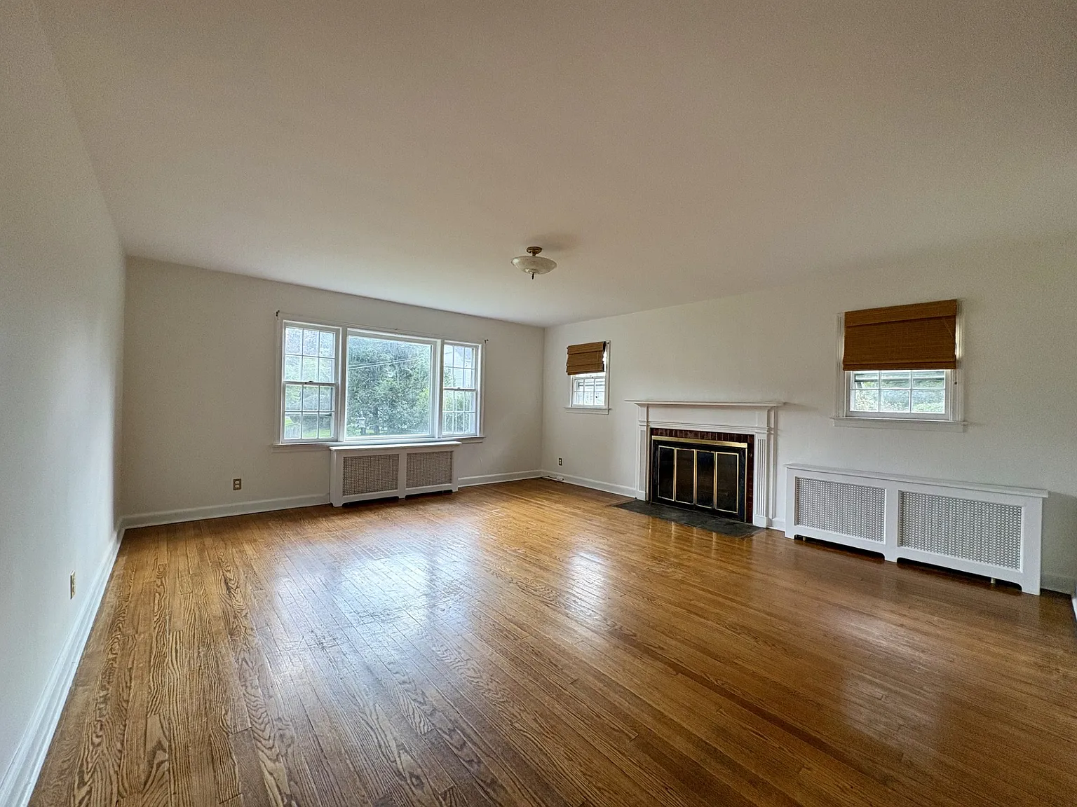 2 bed, 1889 sqft, $4,500 — Photo 4