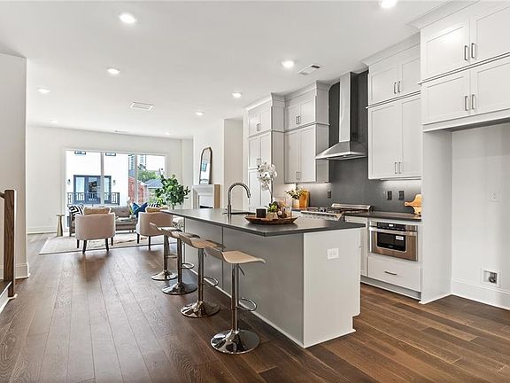5th image of 3667 Peachtree Rd NE #14