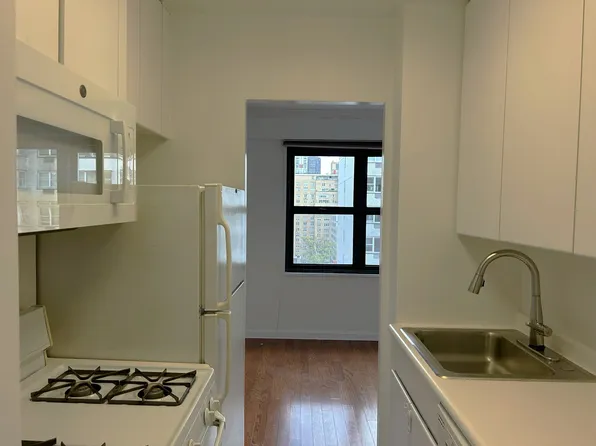 240 East 76th Street image 6 of 9