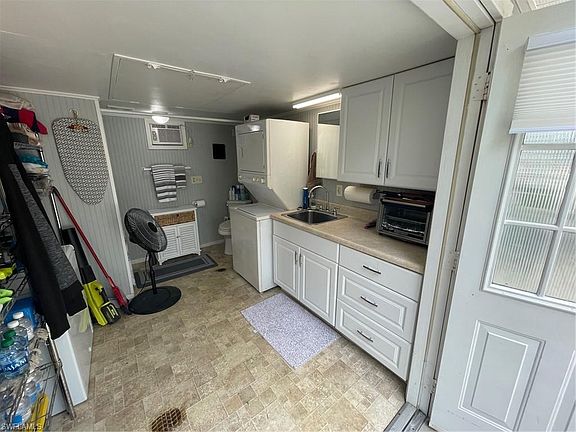 4th image of 5825 Brightwood DR
