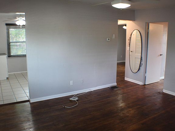 3rd image of 3127 11th Ave N Unit B