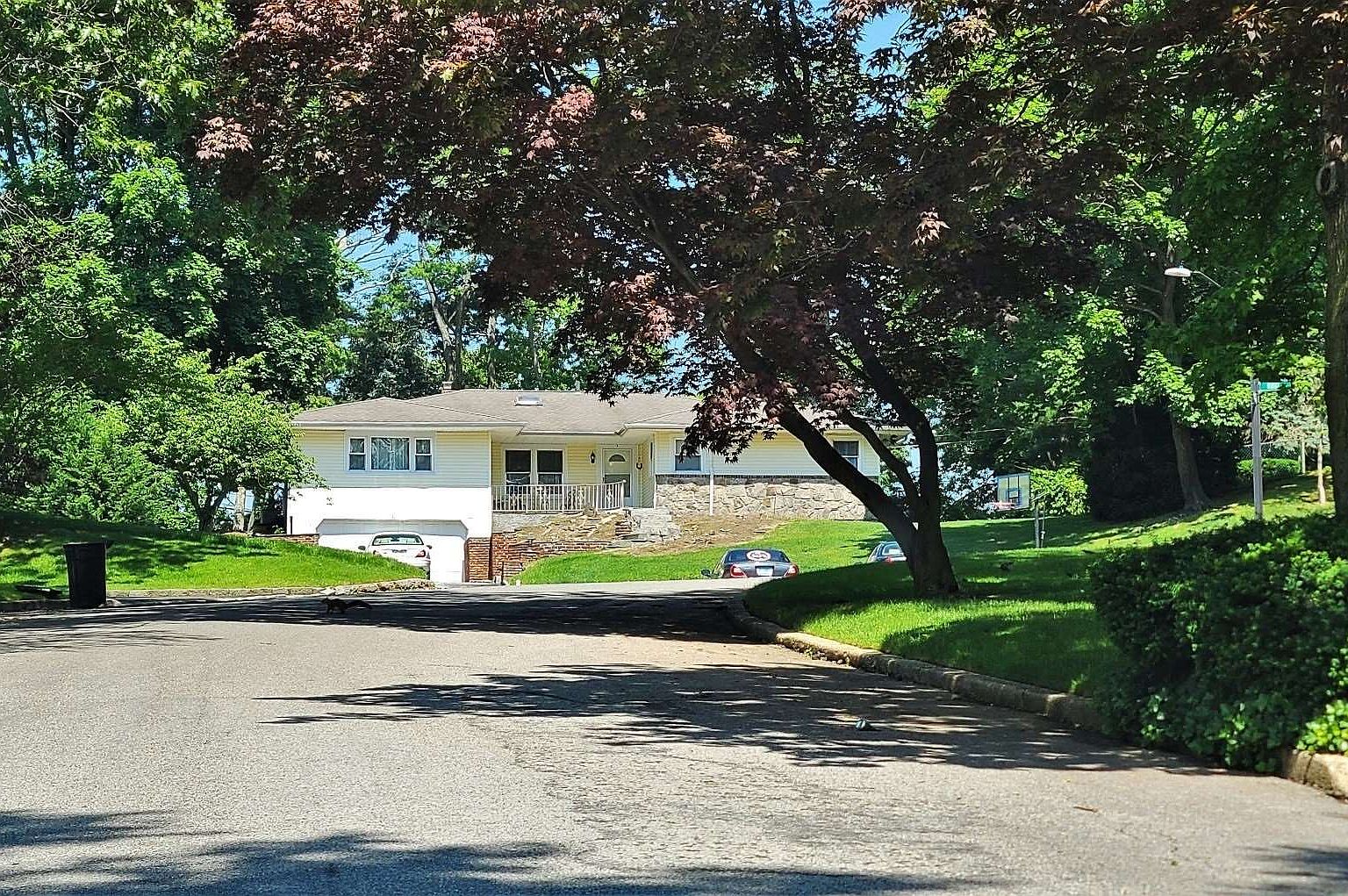 32 Ridge Drive, Plainview, NY 11803 Zillow