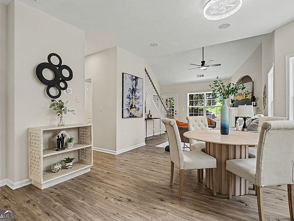 5th image of 2632 Cedar Dr