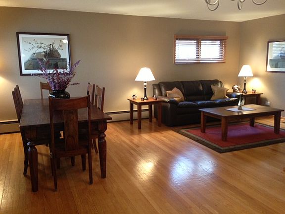 Living room/dining room