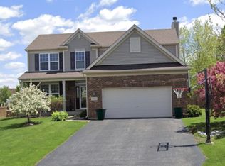 2863 Leonard Ln, North Aurora, IL 60542