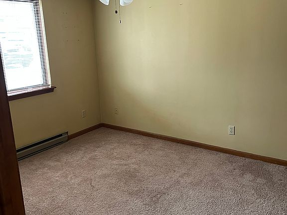 4th image of 103 Community Dr #2