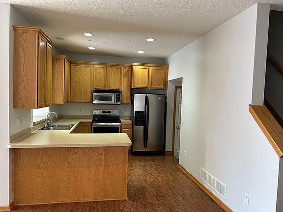 3rd image of 7532 Southridge Ln