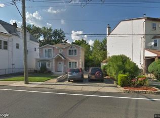 839 W Fingerboard Rd, Staten Island, NY 10305