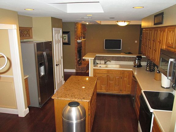 3rd image of 509 Parkview Pl