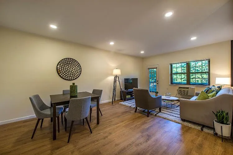 Hamlin Ln — Photo 1