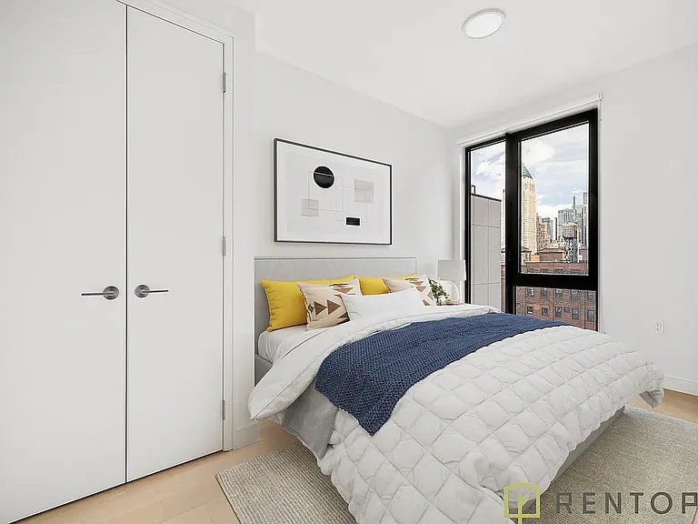 554 W 46th St #1016 — Photo 6