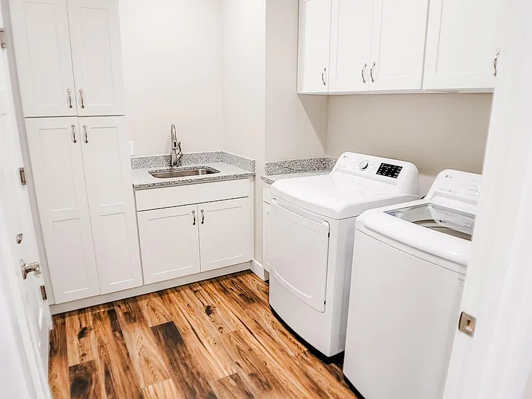 2220 Berryman Loop — Photo 35
