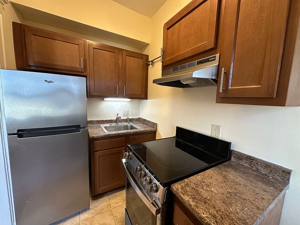 1st image of 181-183 Winthrop Rd #8