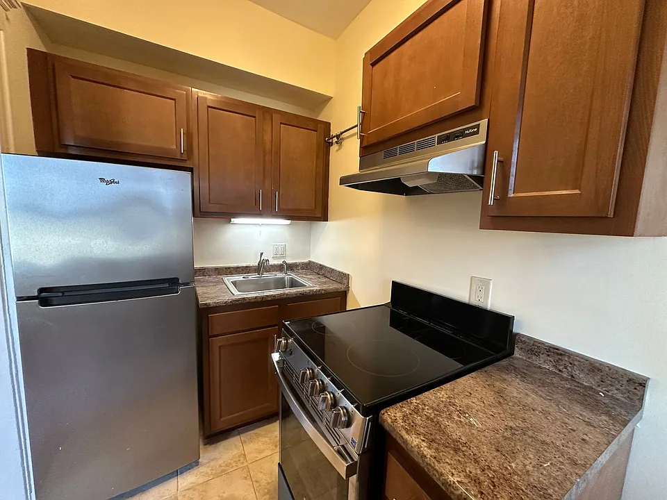 181-183 Winthrop Rd #8