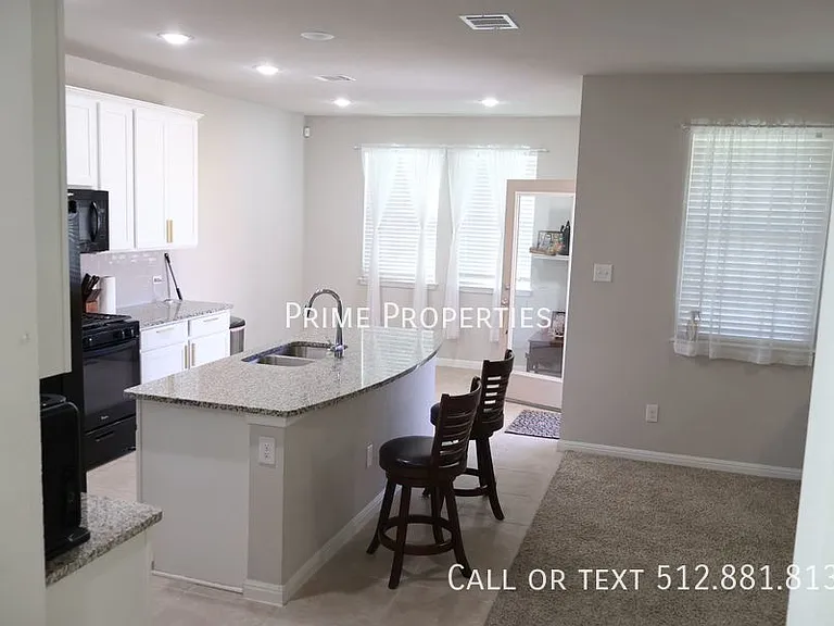 11500 Maple Leaf Way — Photo 5