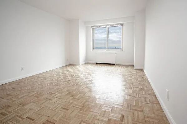 Rented by Olnick Organization | media 5