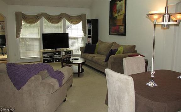 3rd image of 3133 Benwick Dr
