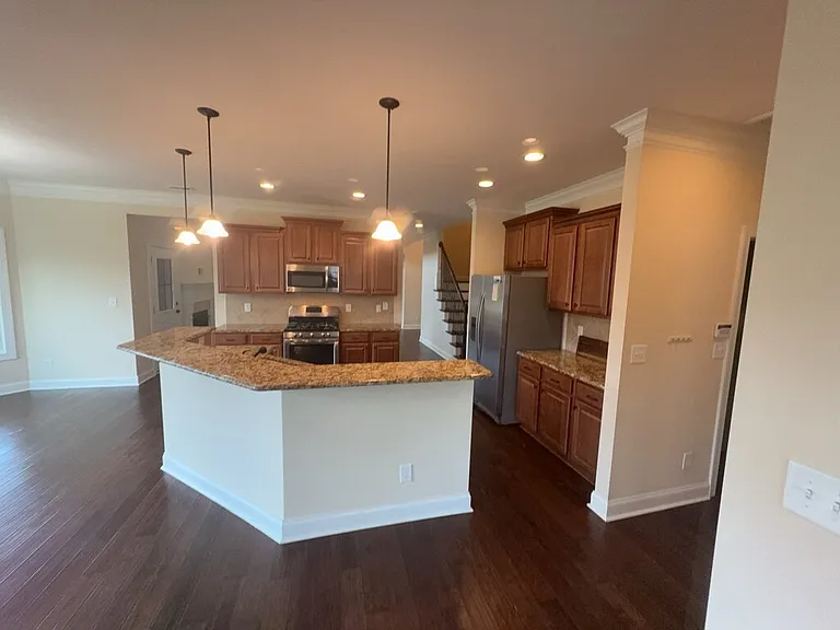 3909 Doon Valley Dr — Photo 2