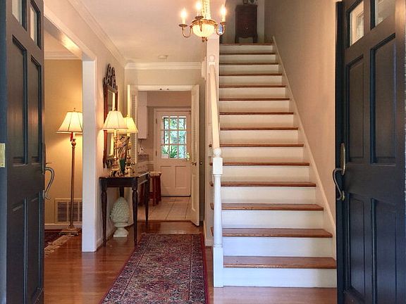 3rd image of 1202 Lombardy Ct
