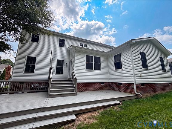 5th image of 3224 Barkham Dr