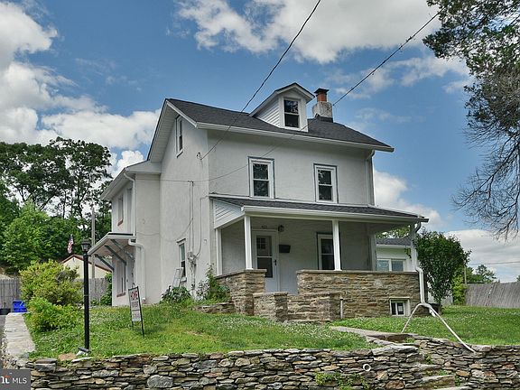 3rd image of 422 Willow Grove Ave