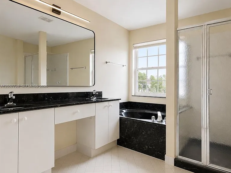 1041 Cedar Falls Dr — Photo 17