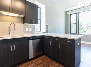 2001 S State St #2C, Chicago, IL 60616