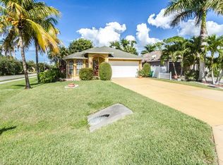 801 109th Ave N, Naples, FL 34108