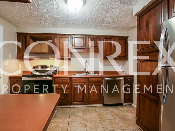 4th image of 2536 N Fairhaven Dr