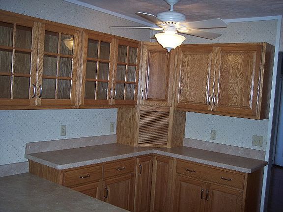 4th image of 727 SE Rosewood Cir