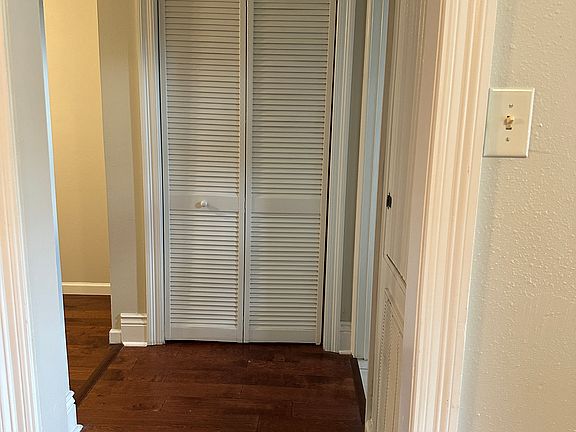 Hallway/closet