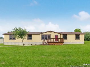 661 County Road 338, La vernia, TX 78121