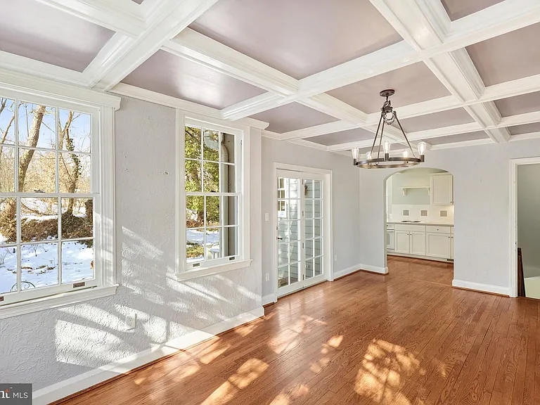 3916 Military Rd — Photo 12
