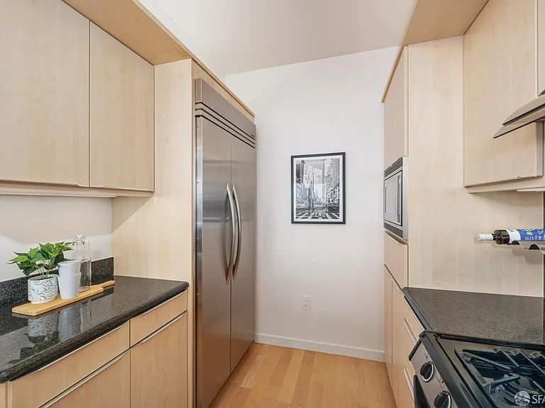219 Brannan St #5G — Photo 29