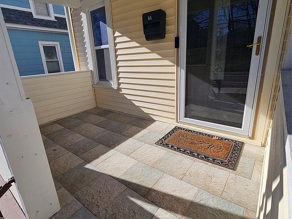 3rd image of 88 Innis Avenue