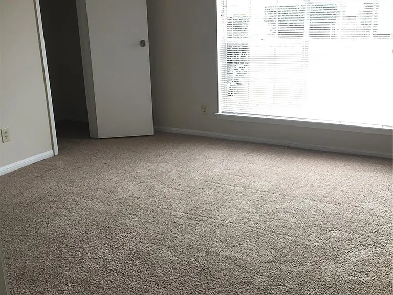 1111 Lyric Ln — Photo 6