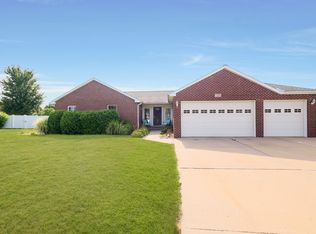 1244 Edna Cir, Ottawa, IL 61350