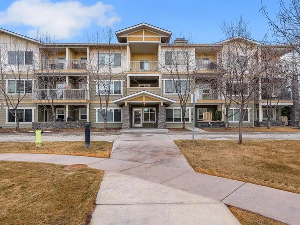 4 N Kingsland Close SE #2202, Airdrie, AB T4A 0J3