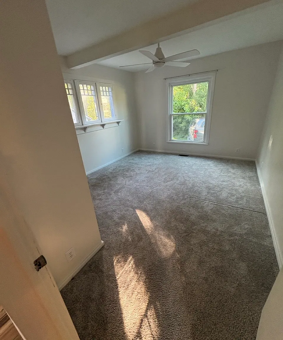 418 N Bridge St — Photo 1